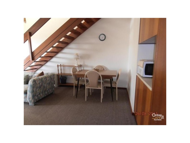 2/4 Gloucester Avenue, Shoalwater WA 6169