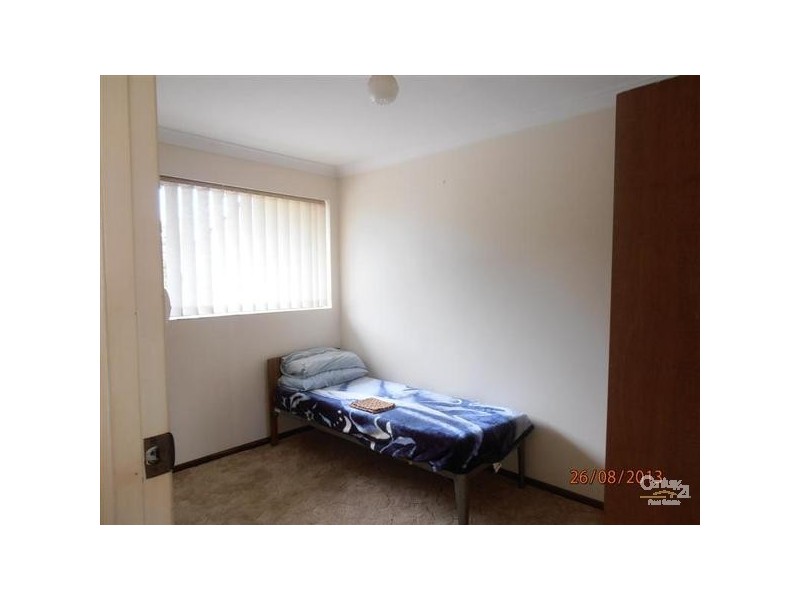 2/4 Gloucester Avenue, Shoalwater WA 6169