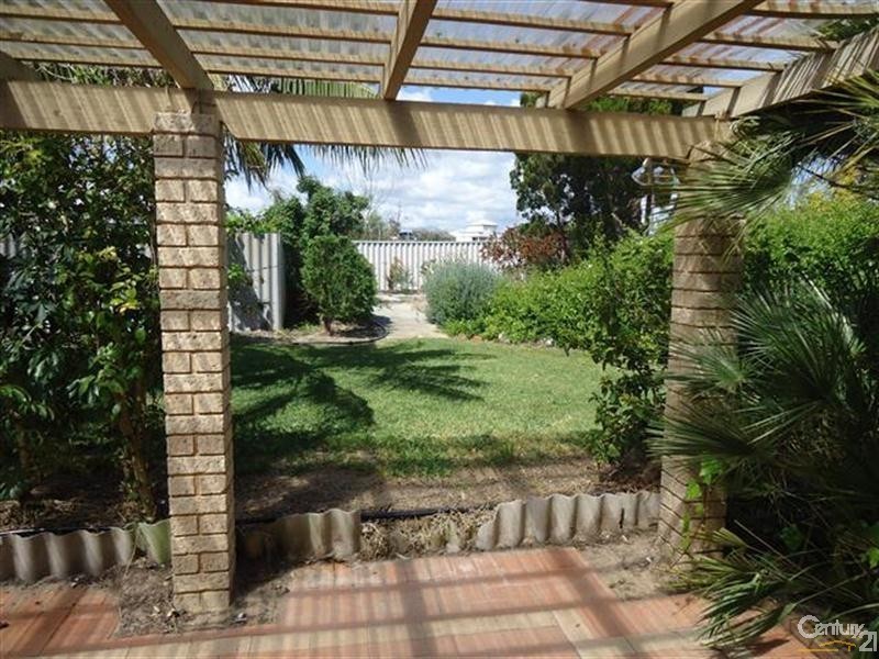 24 McCormick Street, Warnbro WA 6169