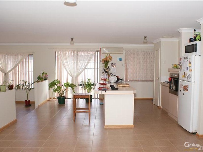 39 Tryall Avenue, Port Kennedy WA 6172