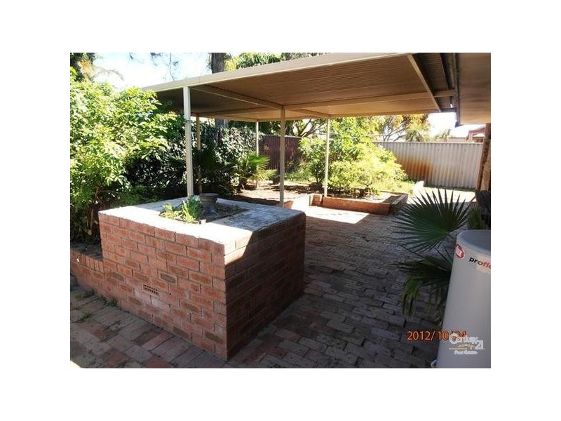 127 Malibu Road, Safety Bay WA 6169