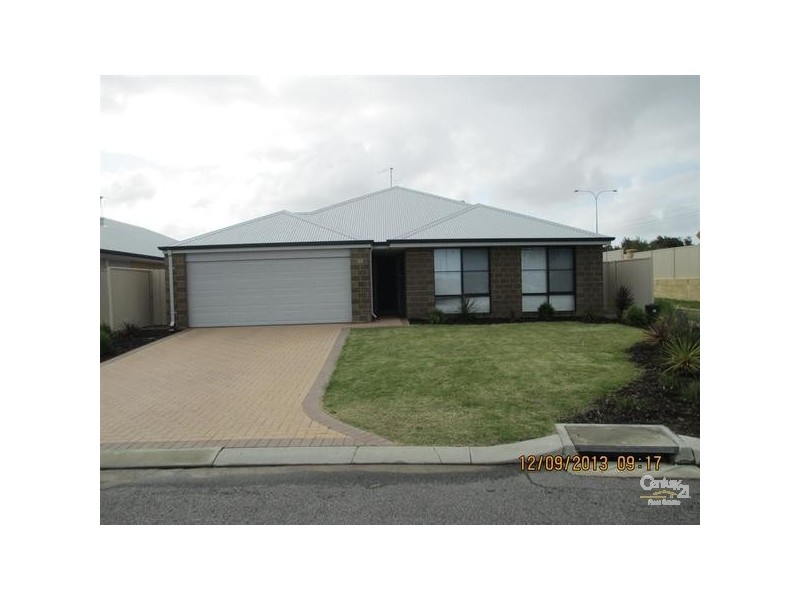 32 Sellafield Bend, Waikiki WA 6169