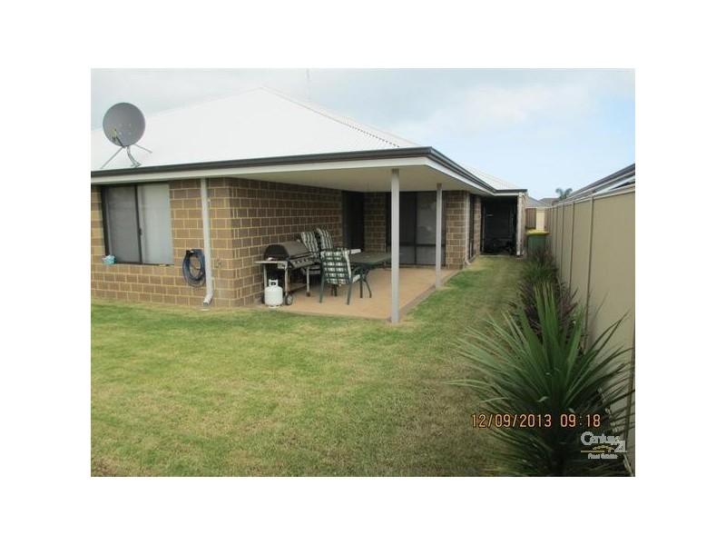 32 Sellafield Bend, Waikiki WA 6169
