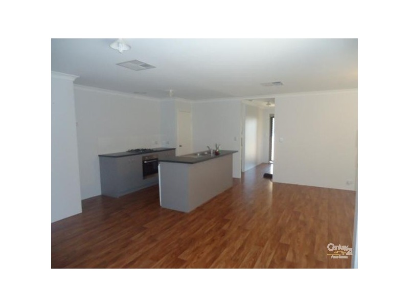 32 Sellafield Bend, Waikiki WA 6169