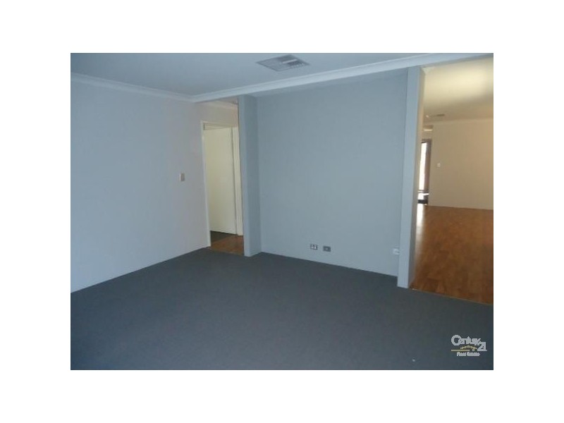 32 Sellafield Bend, Waikiki WA 6169