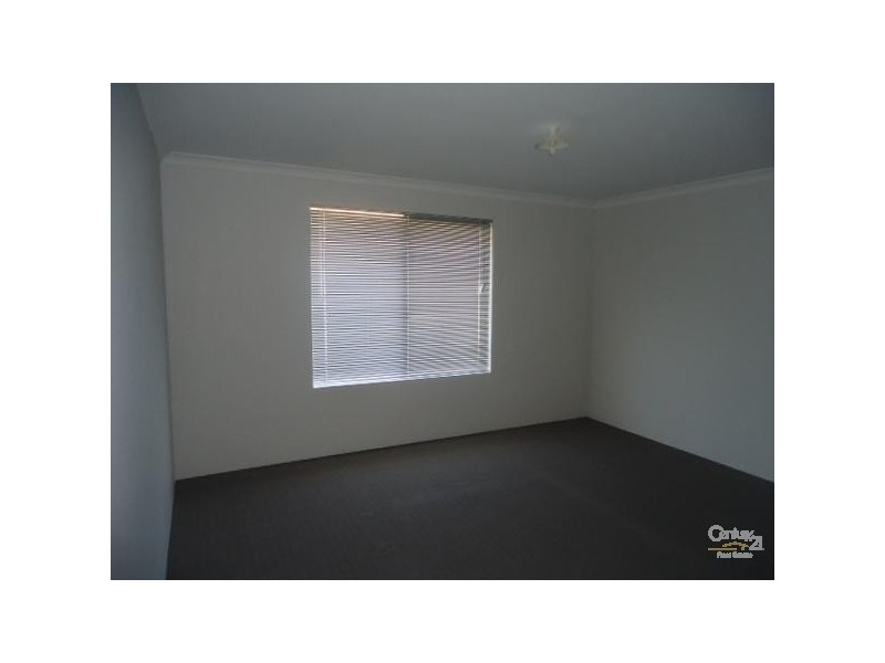32 Sellafield Bend, Waikiki WA 6169