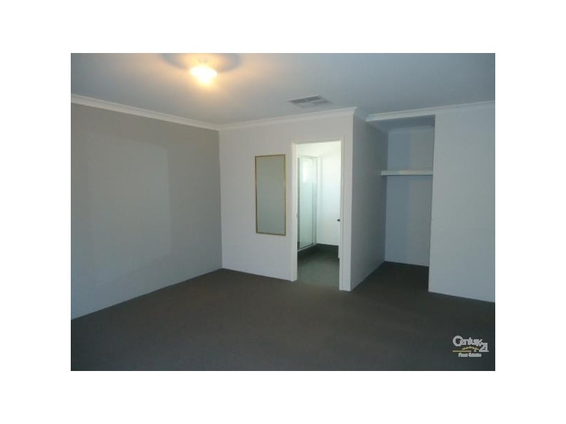 32 Sellafield Bend, Waikiki WA 6169