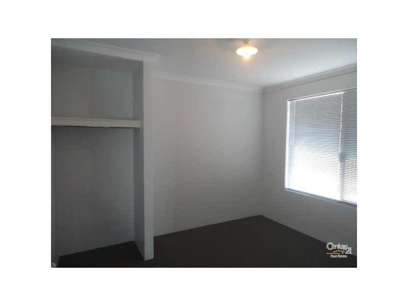32 Sellafield Bend, Waikiki WA 6169