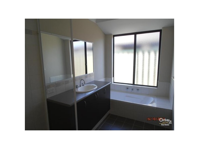 10 Corfu Pass, Port Kennedy WA 6172