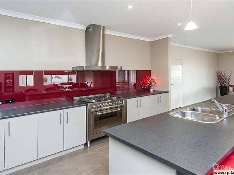 36 Harrington Waters Drive, Waikiki WA 6169