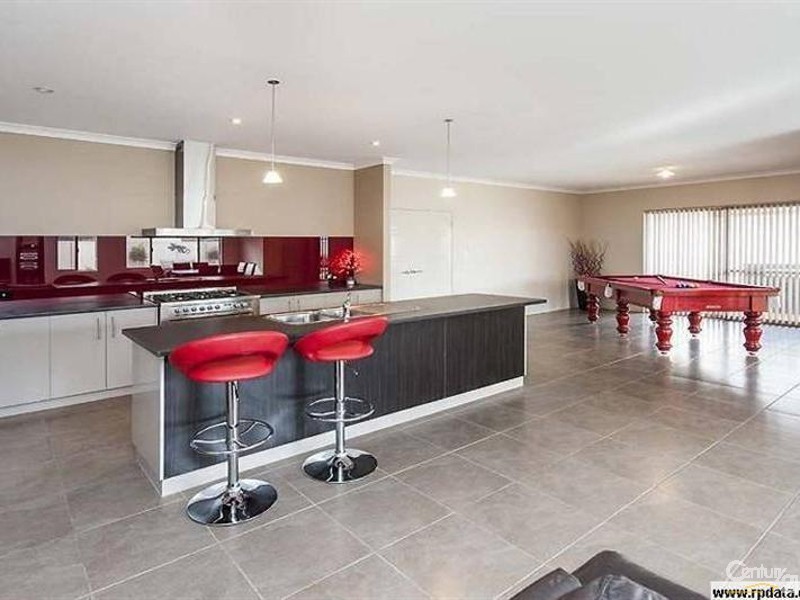 36 Harrington Waters Drive, Waikiki WA 6169