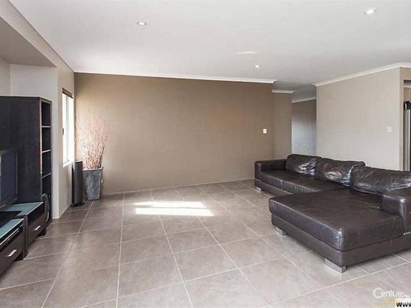 36 Harrington Waters Drive, Waikiki WA 6169