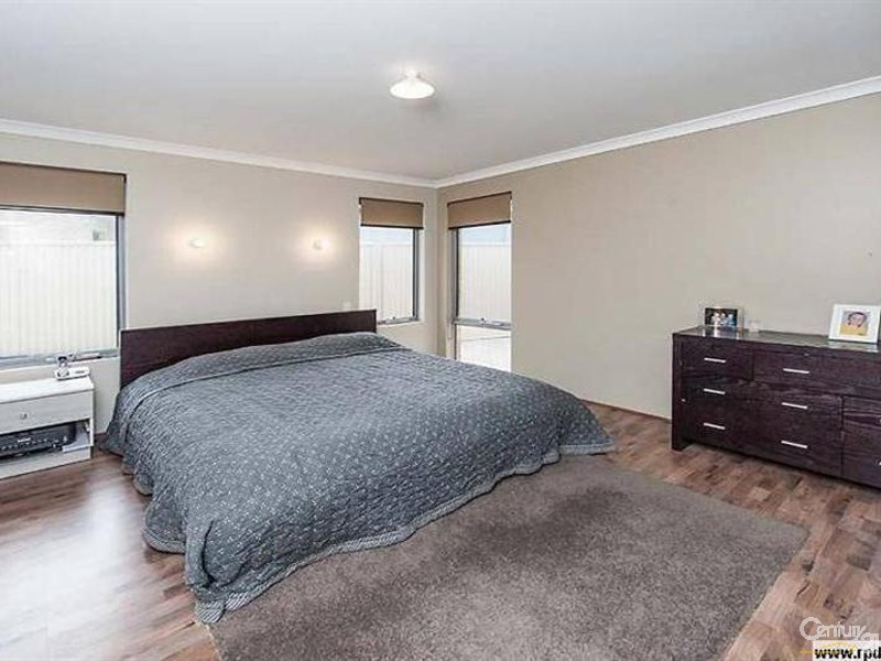 36 Harrington Waters Drive, Waikiki WA 6169