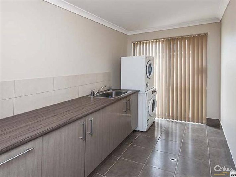 36 Harrington Waters Drive, Waikiki WA 6169