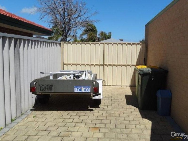 8 Redfin Close, Warnbro WA 6169