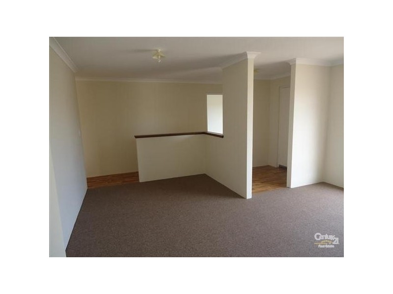 77 Parklands Drive, Warnbro WA 6169