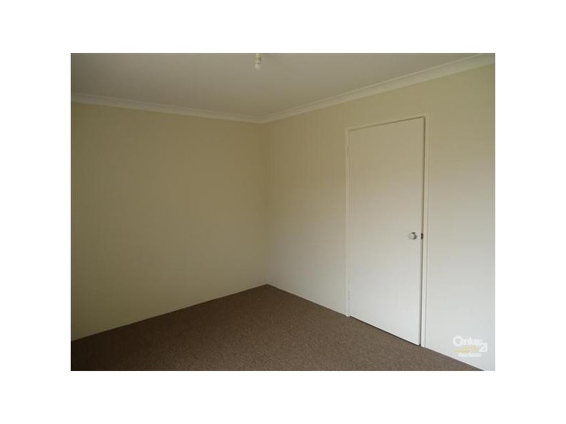 77 Parklands Drive, Warnbro WA 6169