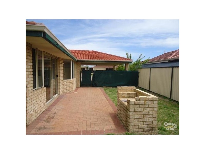 77 Parklands Drive, Warnbro WA 6169