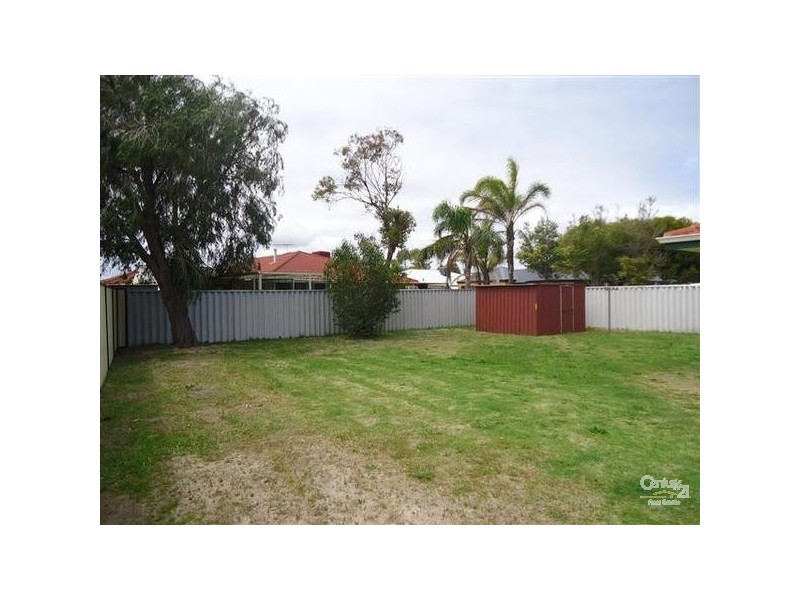 77 Parklands Drive, Warnbro WA 6169
