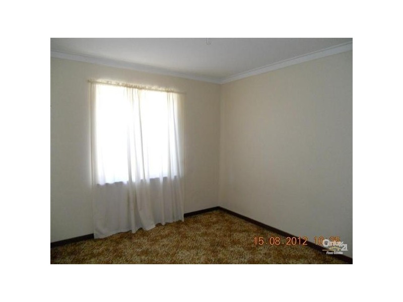 8 Coral Road, Safety Bay WA 6169