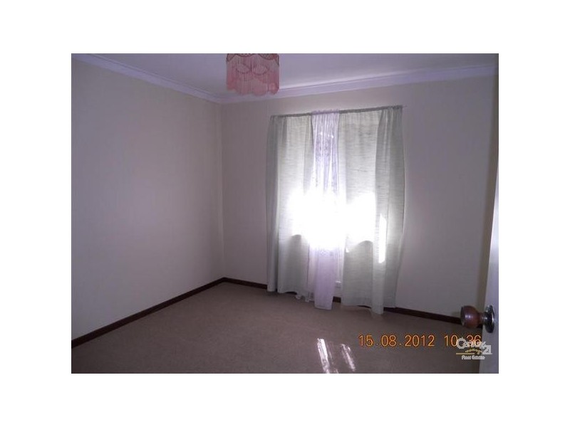 8 Coral Road, Safety Bay WA 6169