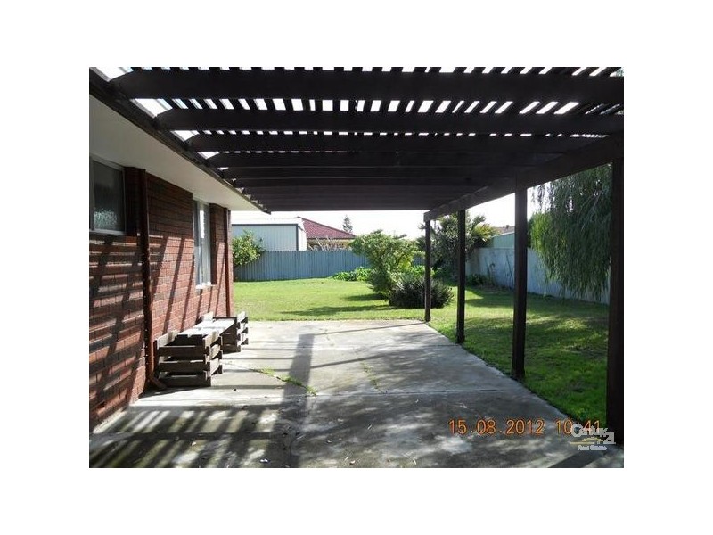 8 Coral Road, Safety Bay WA 6169