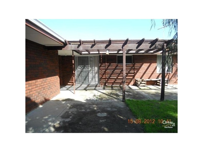 8 Coral Road, Safety Bay WA 6169