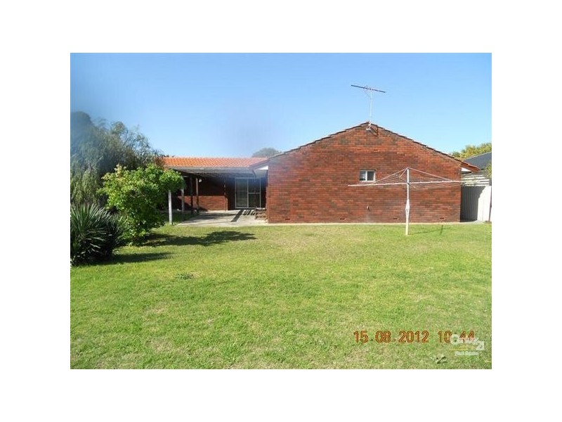 8 Coral Road, Safety Bay WA 6169