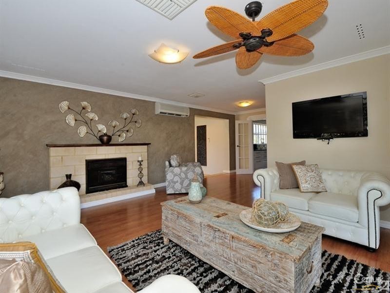 7 Catalina Street, Safety Bay WA 6169