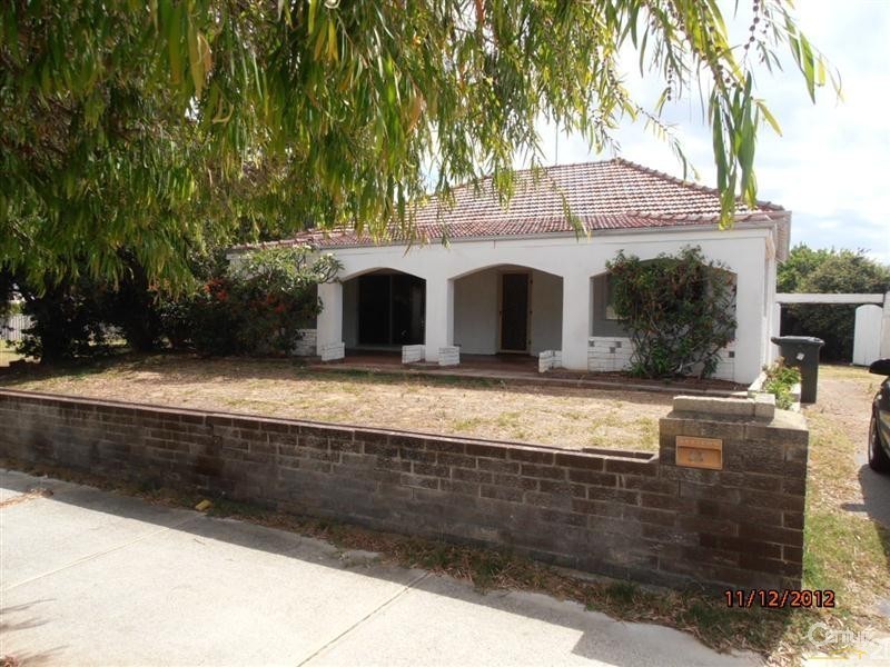 13 South Road, Shoalwater WA 6169