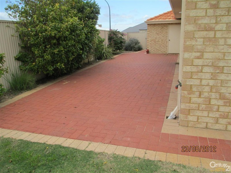 12 Coniston Bend, Waikiki WA 6169