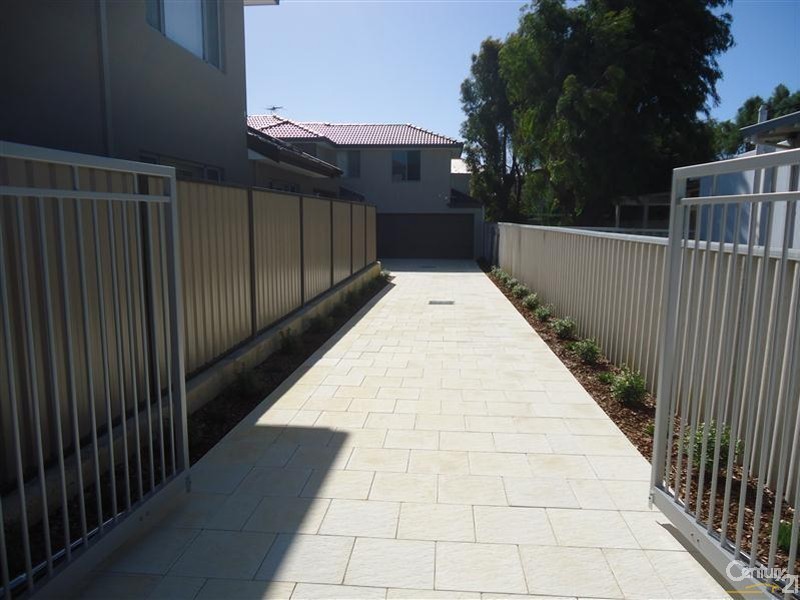 1/13 Vista Avenue, Rockingham WA 6168