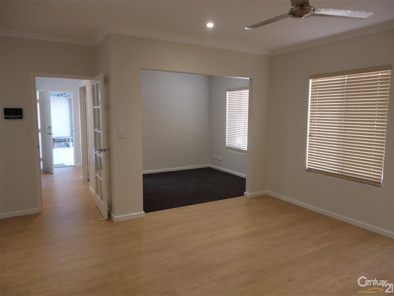 1/13 Vista Avenue, Rockingham WA 6168