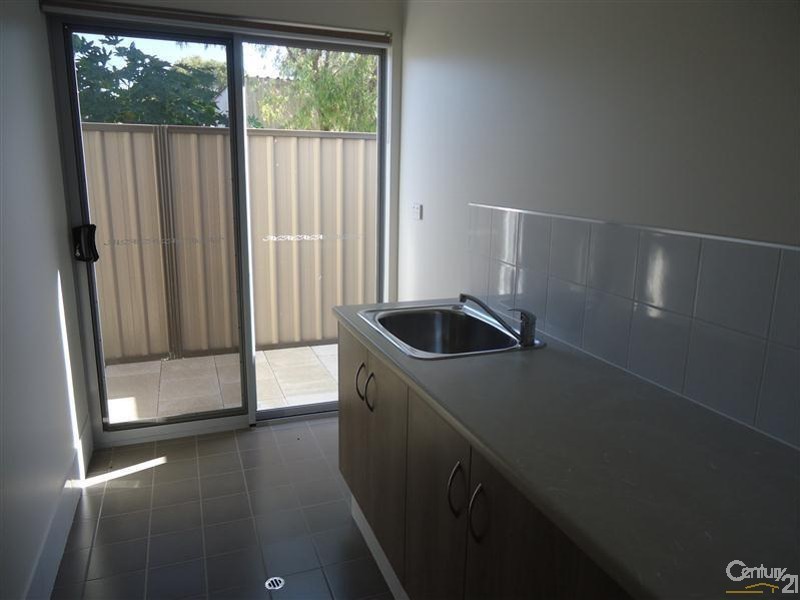 1/13 Vista Avenue, Rockingham WA 6168