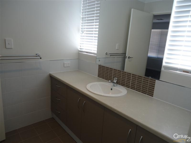 1/13 Vista Avenue, Rockingham WA 6168