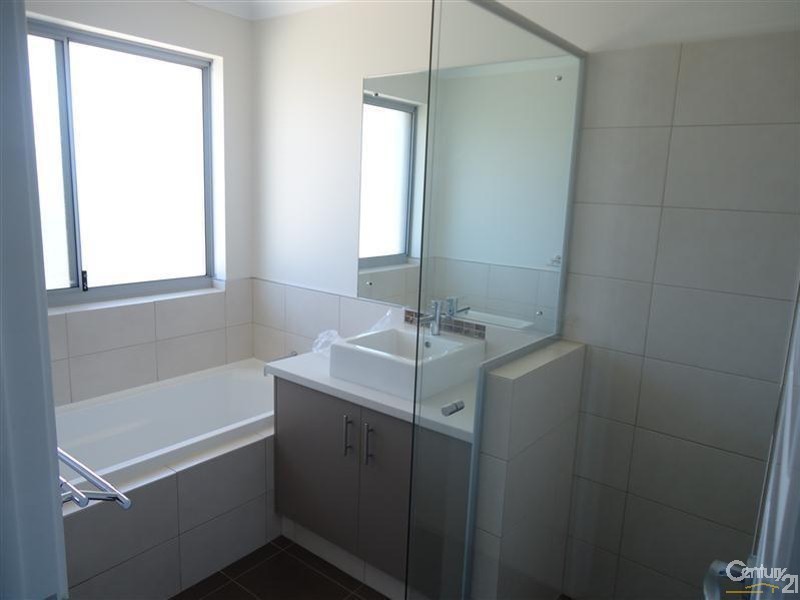 13 Vista Avenue, Rockingham WA 6168