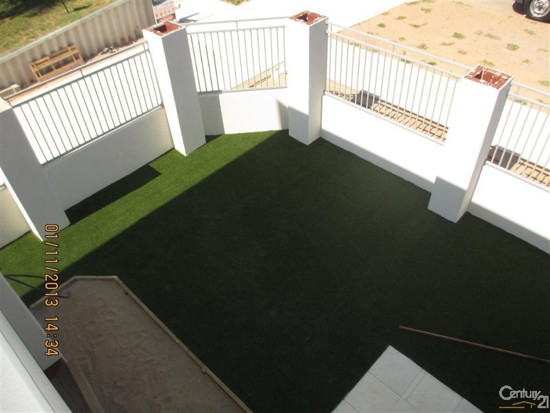 13 Vista Avenue, Rockingham WA 6168