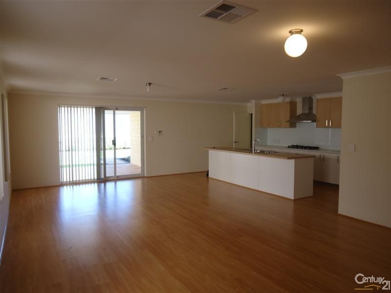 16 Hayeswater Circuit, Waikiki WA 6169