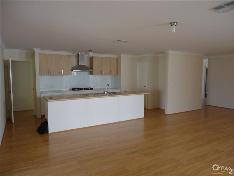 16 Hayeswater Circuit, Waikiki WA 6169