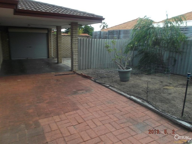 10 Portsmouth Place, Waikiki WA 6169