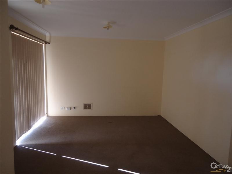 1 Santa Monica Drive, Waikiki WA 6169