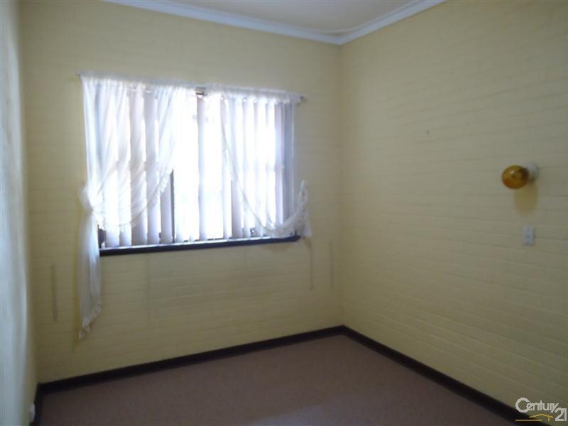 2/70 Kent Street, Rockingham WA 6168