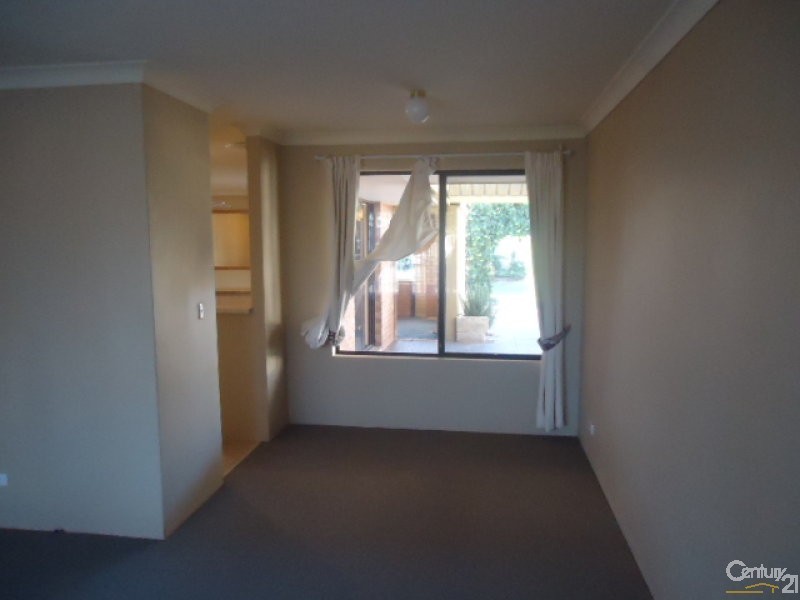 27 Hartland Way, Warnbro WA 6169