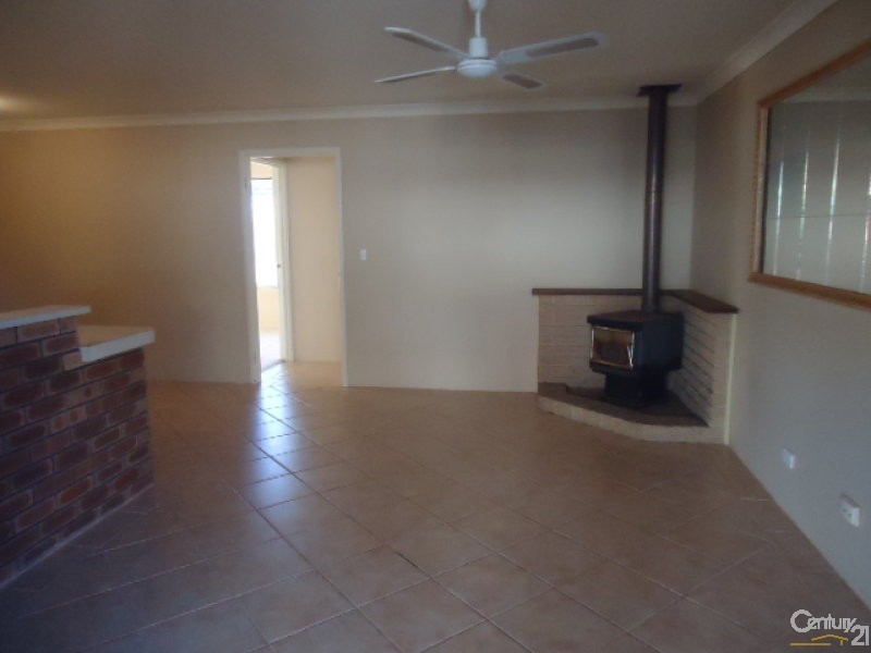 27 Hartland Way, Warnbro WA 6169