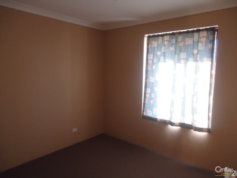 27 Hartland Way, Warnbro WA 6169