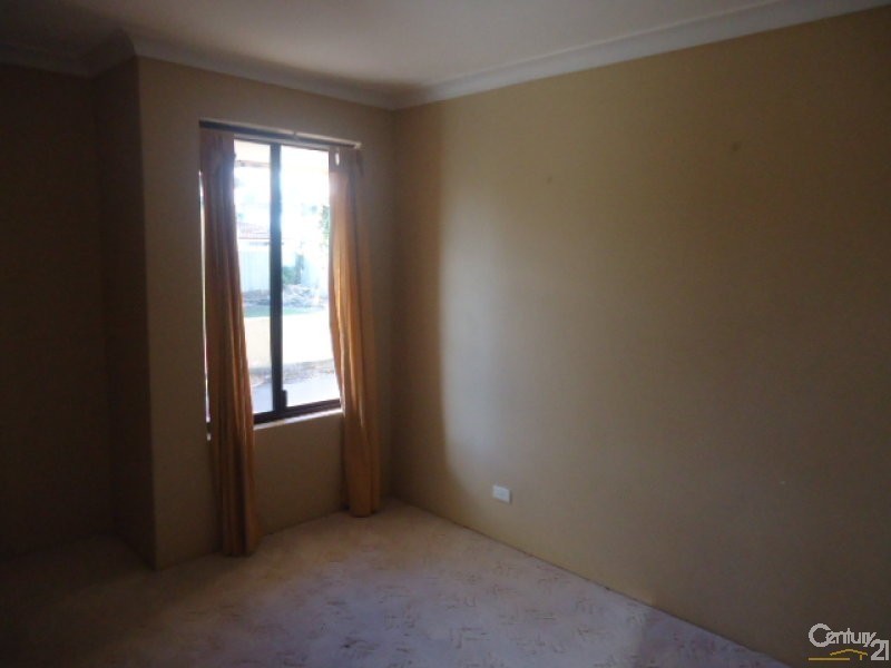 27 Hartland Way, Warnbro WA 6169