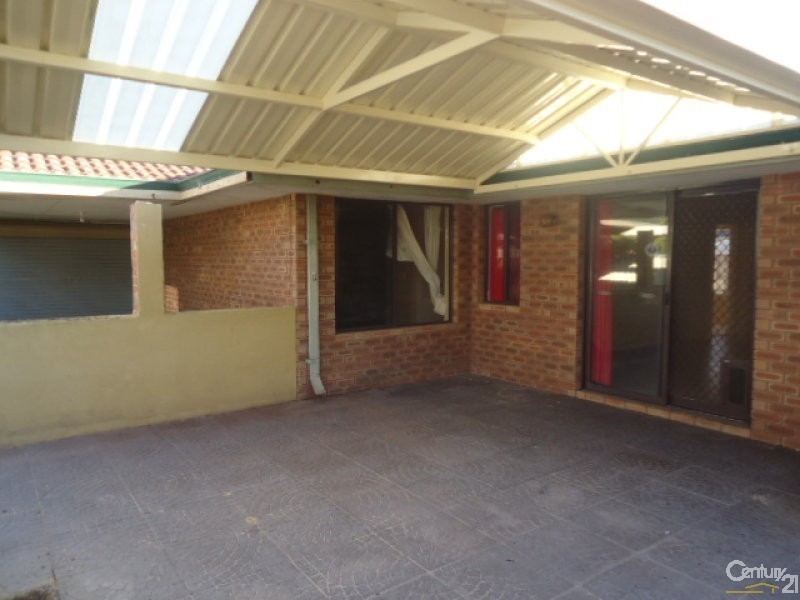 27 Hartland Way, Warnbro WA 6169