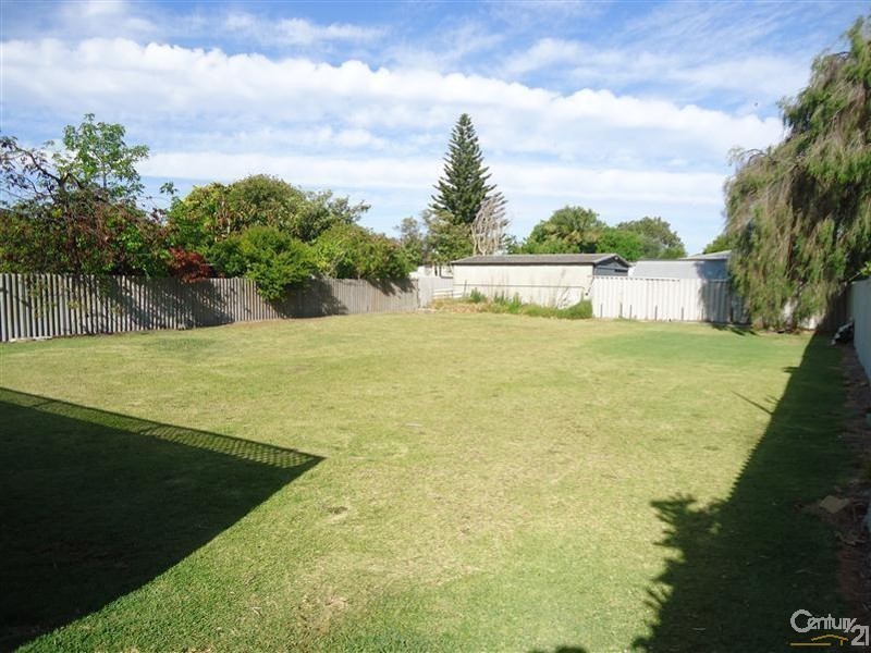 6 Vickery Street, Rockingham WA 6168