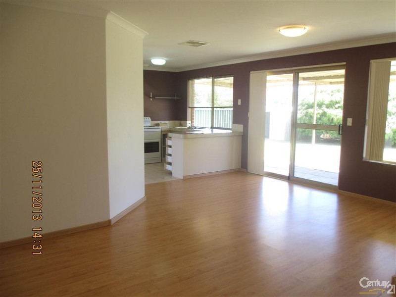 10 Labyrinth Street, Waikiki WA 6169