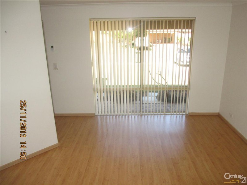 10 Labyrinth Street, Waikiki WA 6169